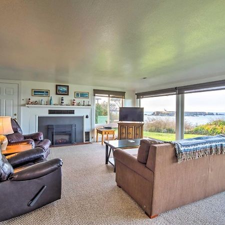 Cliffside Lighthouse Beach Home With Ocean View 쿠스베이 외부 사진